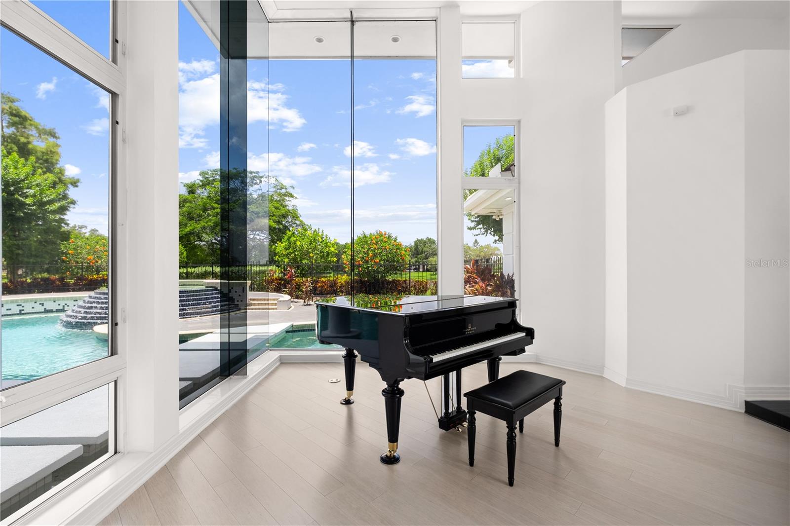 O6315245 Property Photo