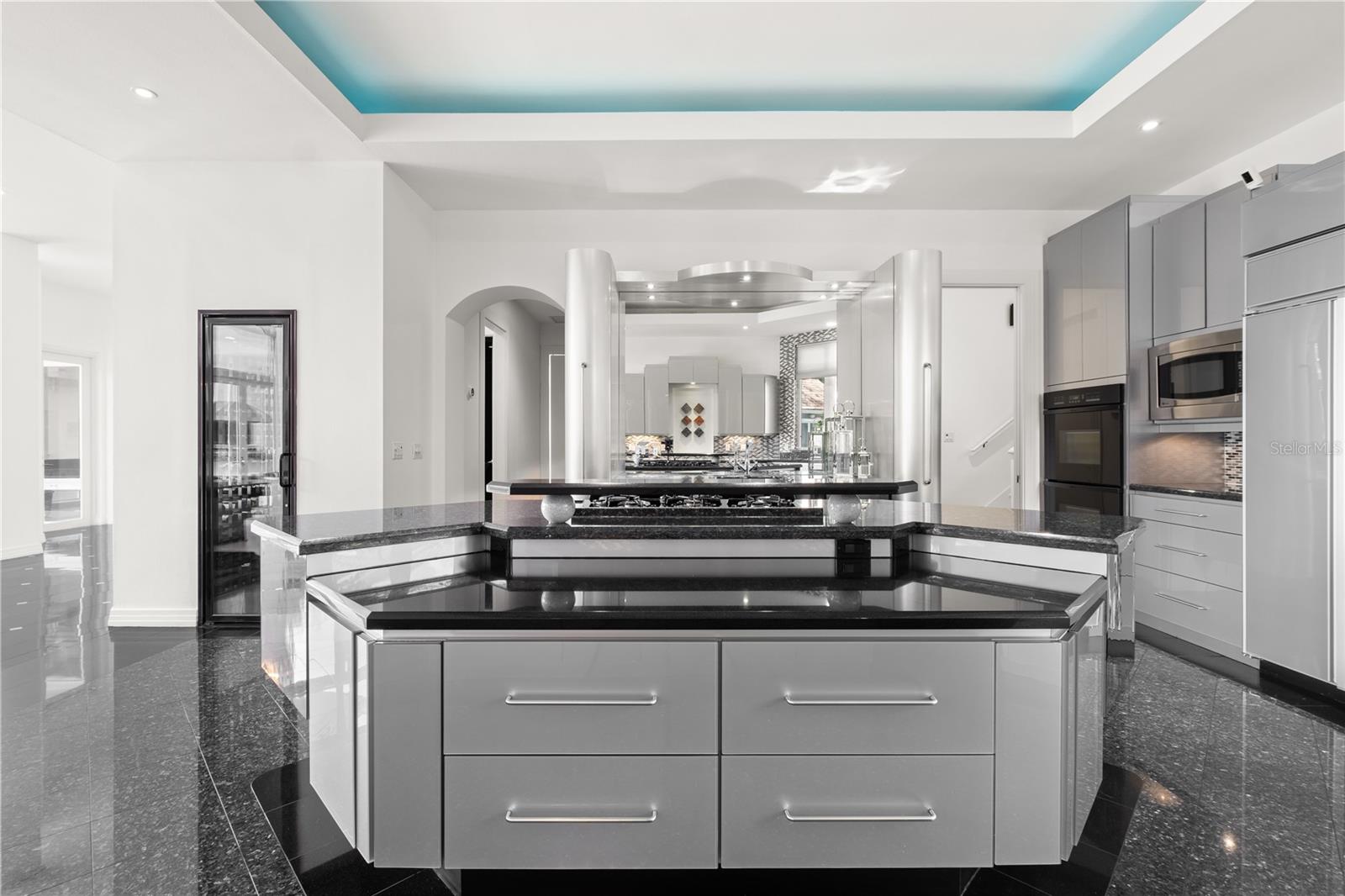 O6315245 Property Photo