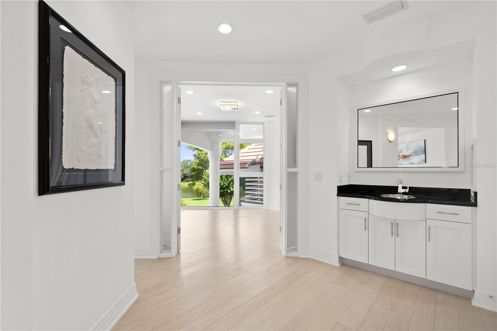 O6315245 Property Photo