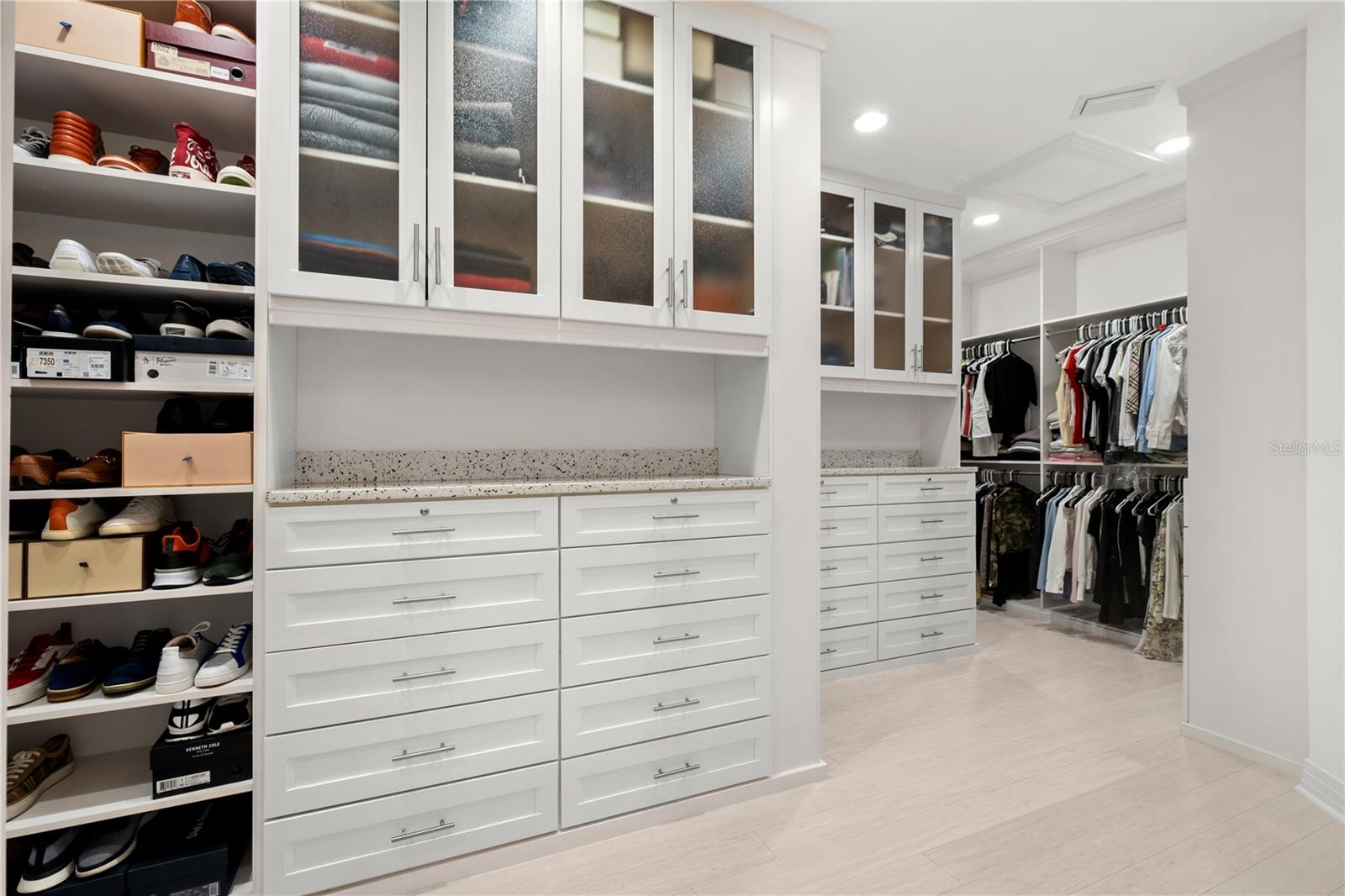 O6315245 Property Photo