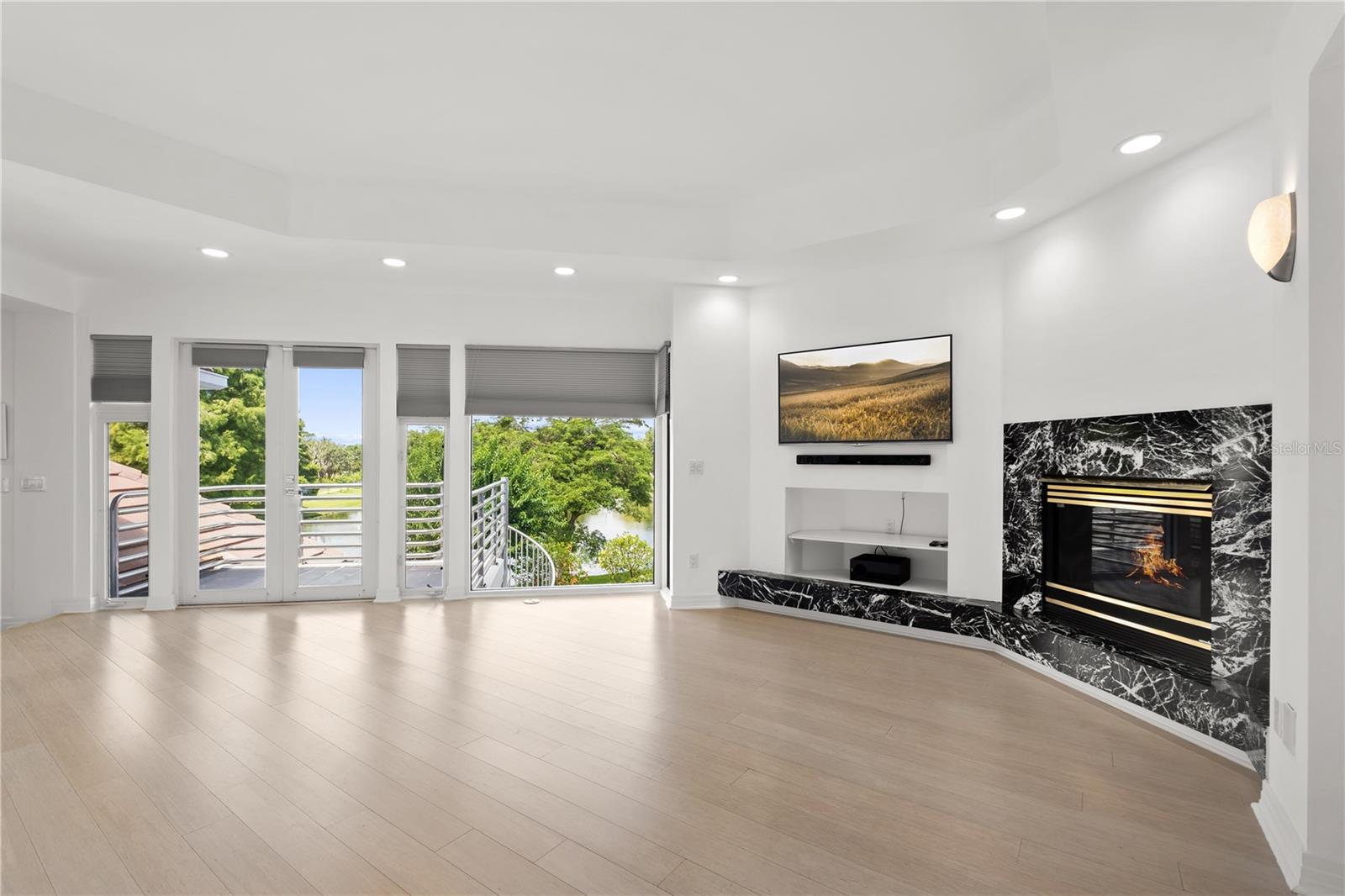 O6315245 Property Photo