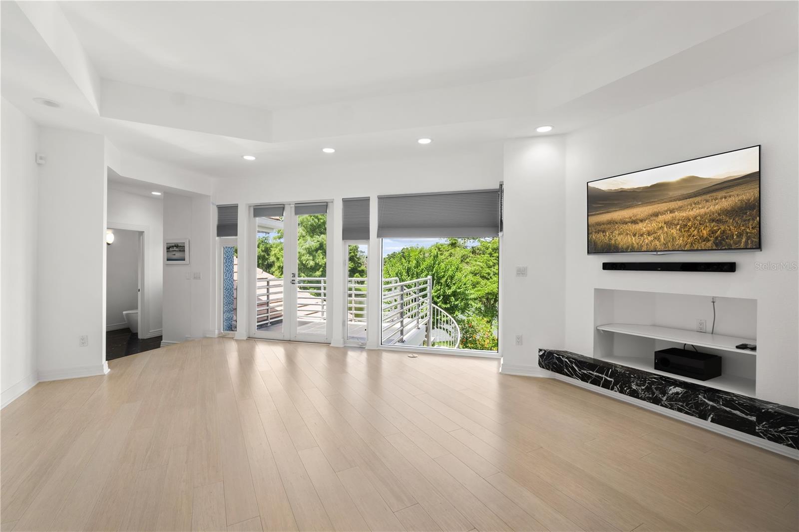 O6315245 Property Photo