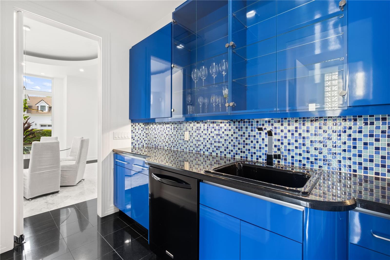 O6315245 Property Photo