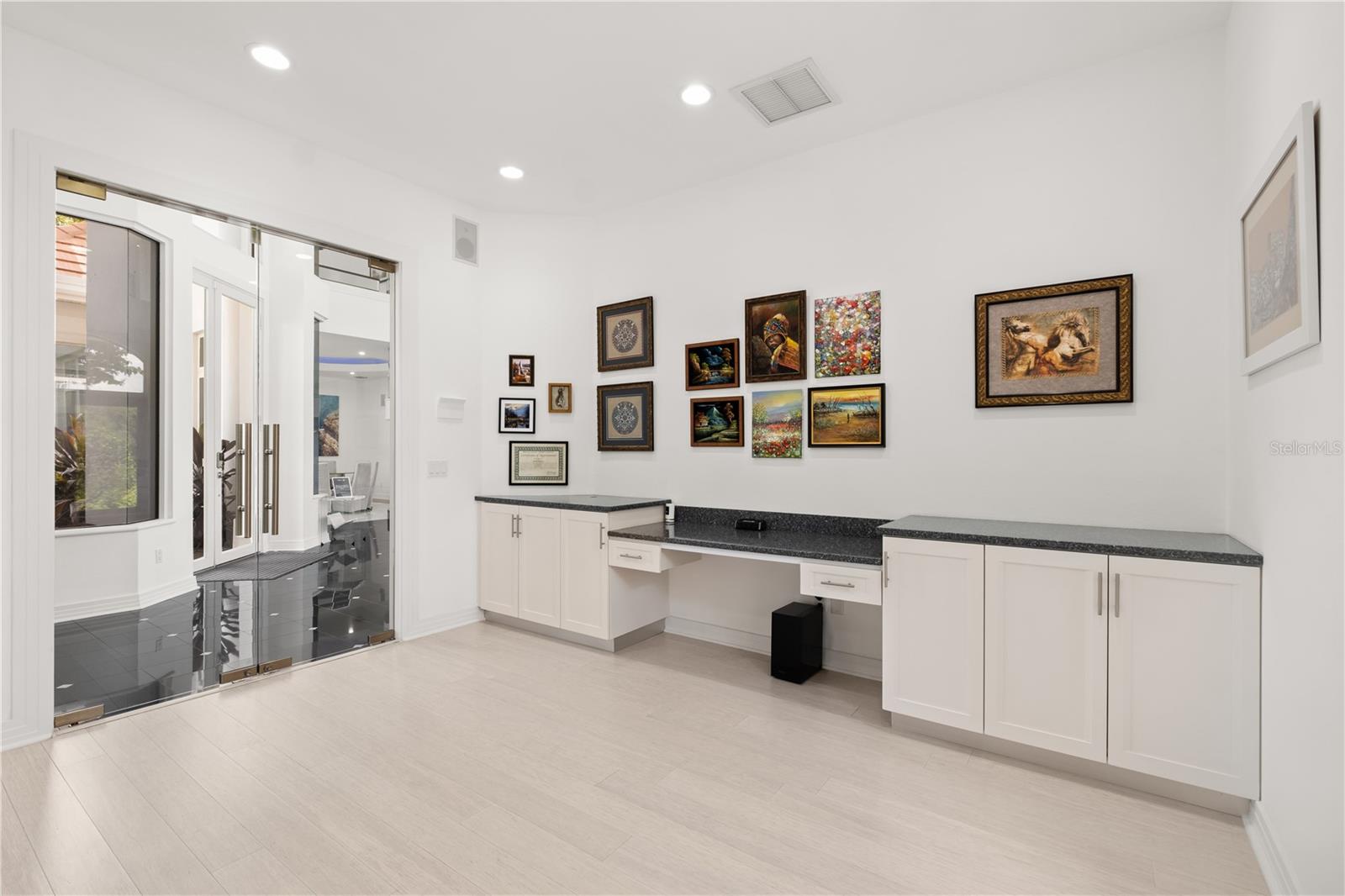 O6315245 Property Photo