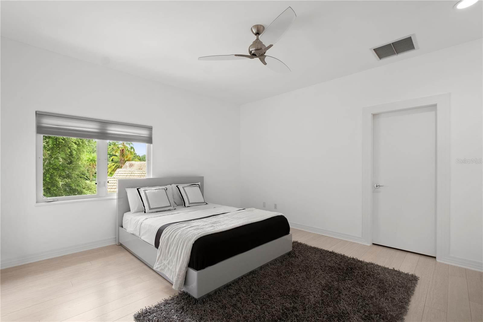 O6315245 Property Photo