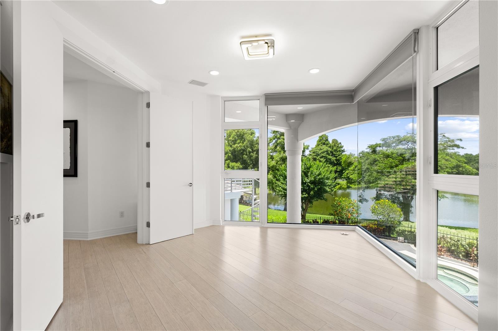 O6315245 Property Photo