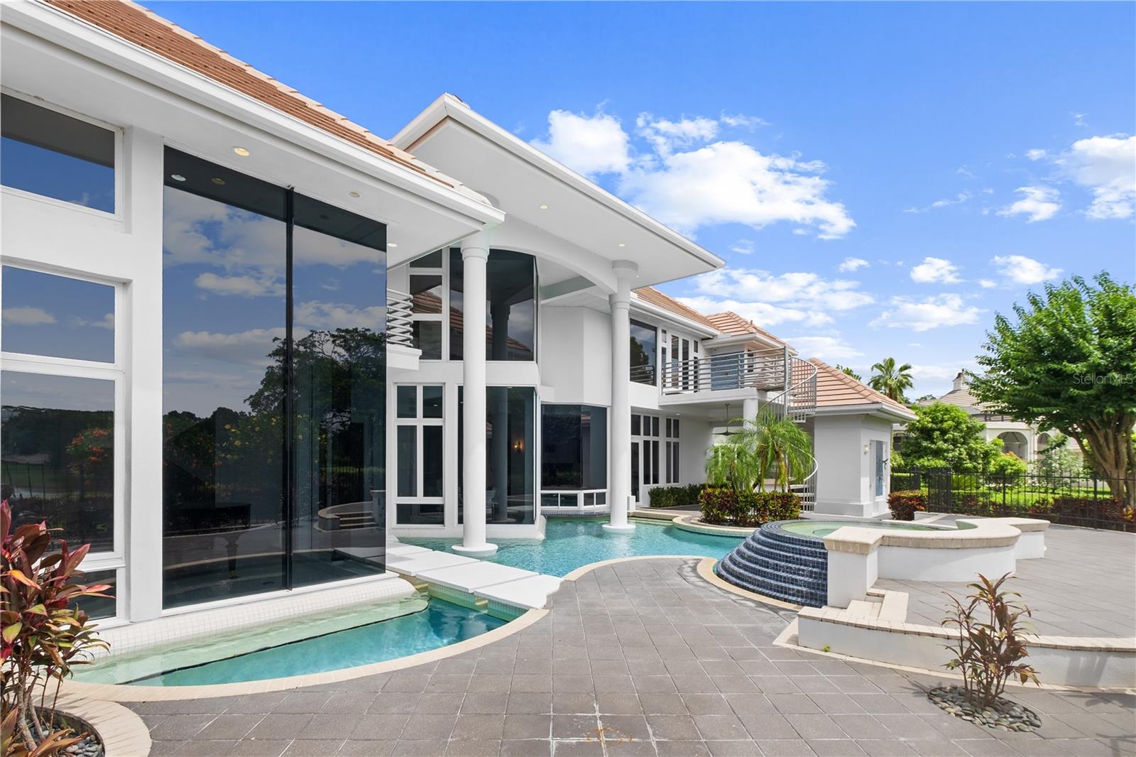 O6315245 Property Photo