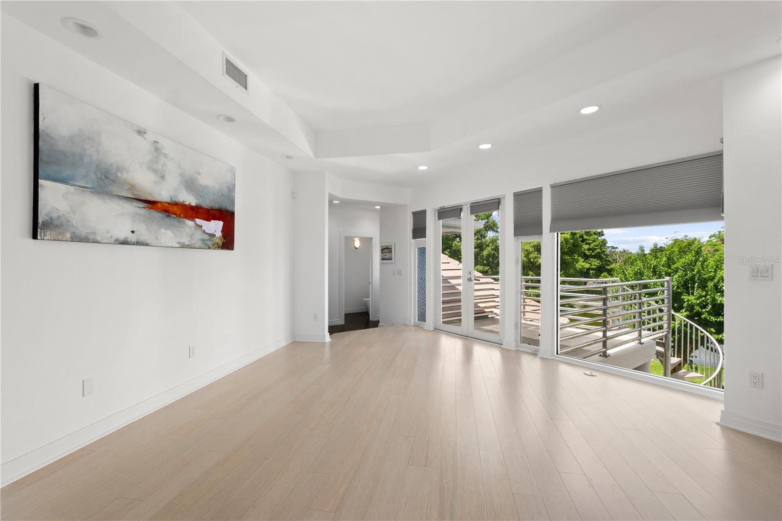 O6315245 Property Photo