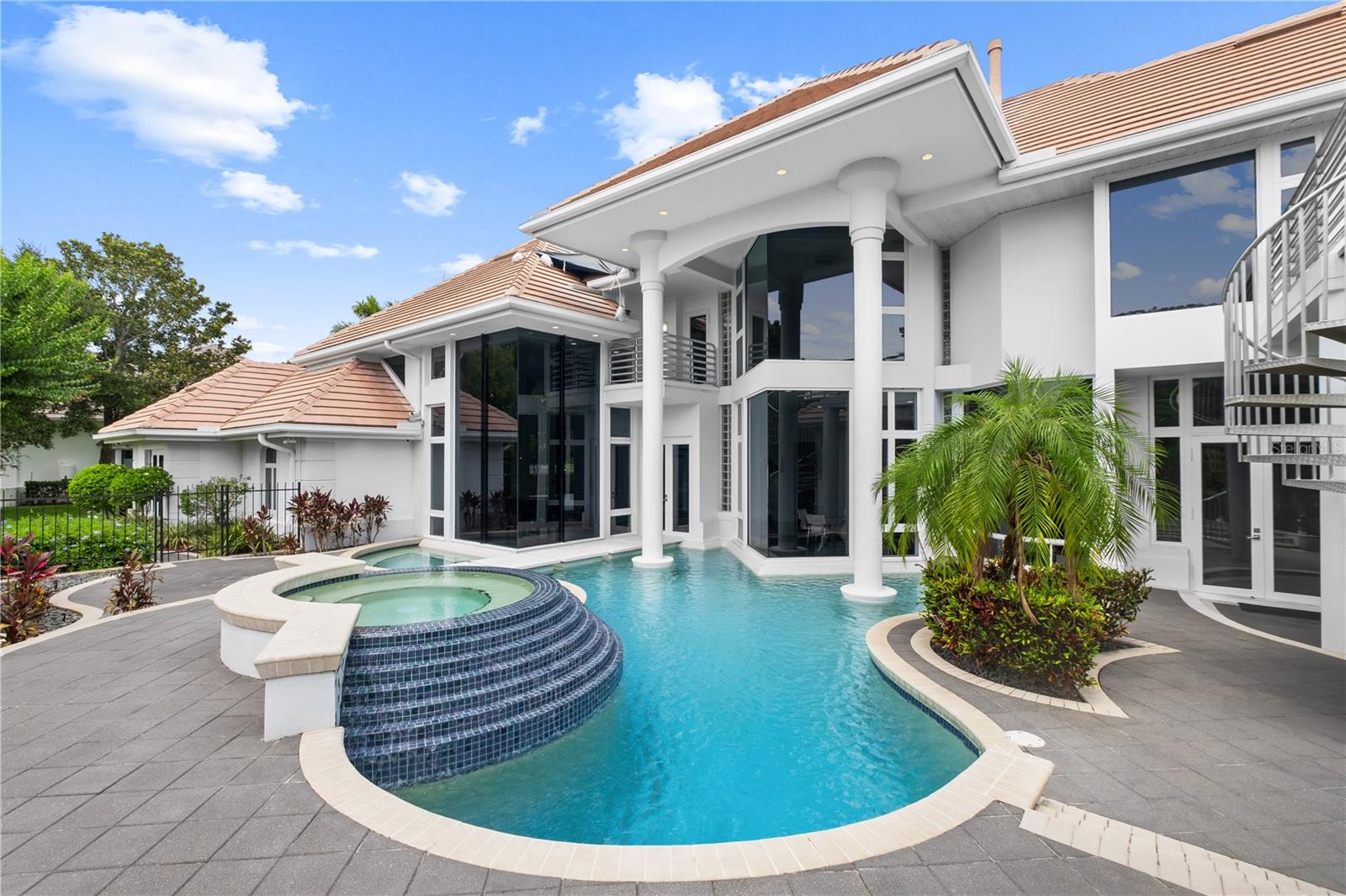 O6315245 Property Photo