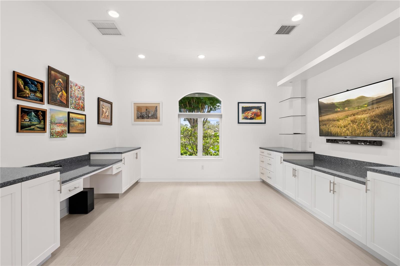 O6315245 Property Photo