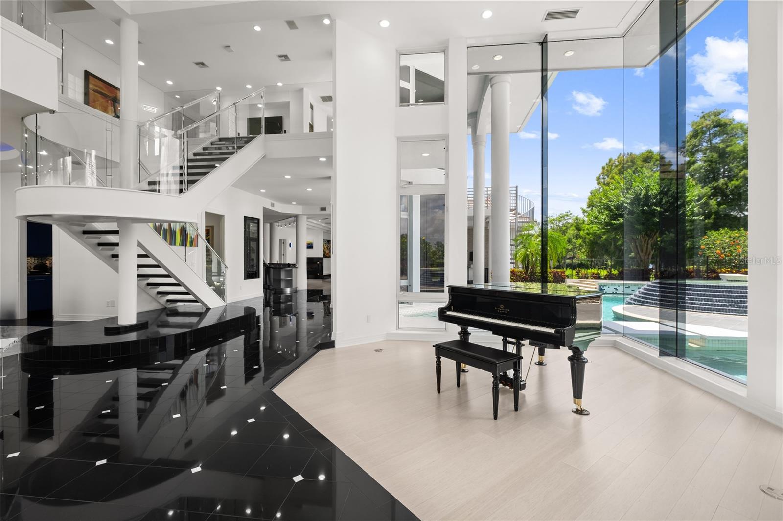 O6315245 Property Photo