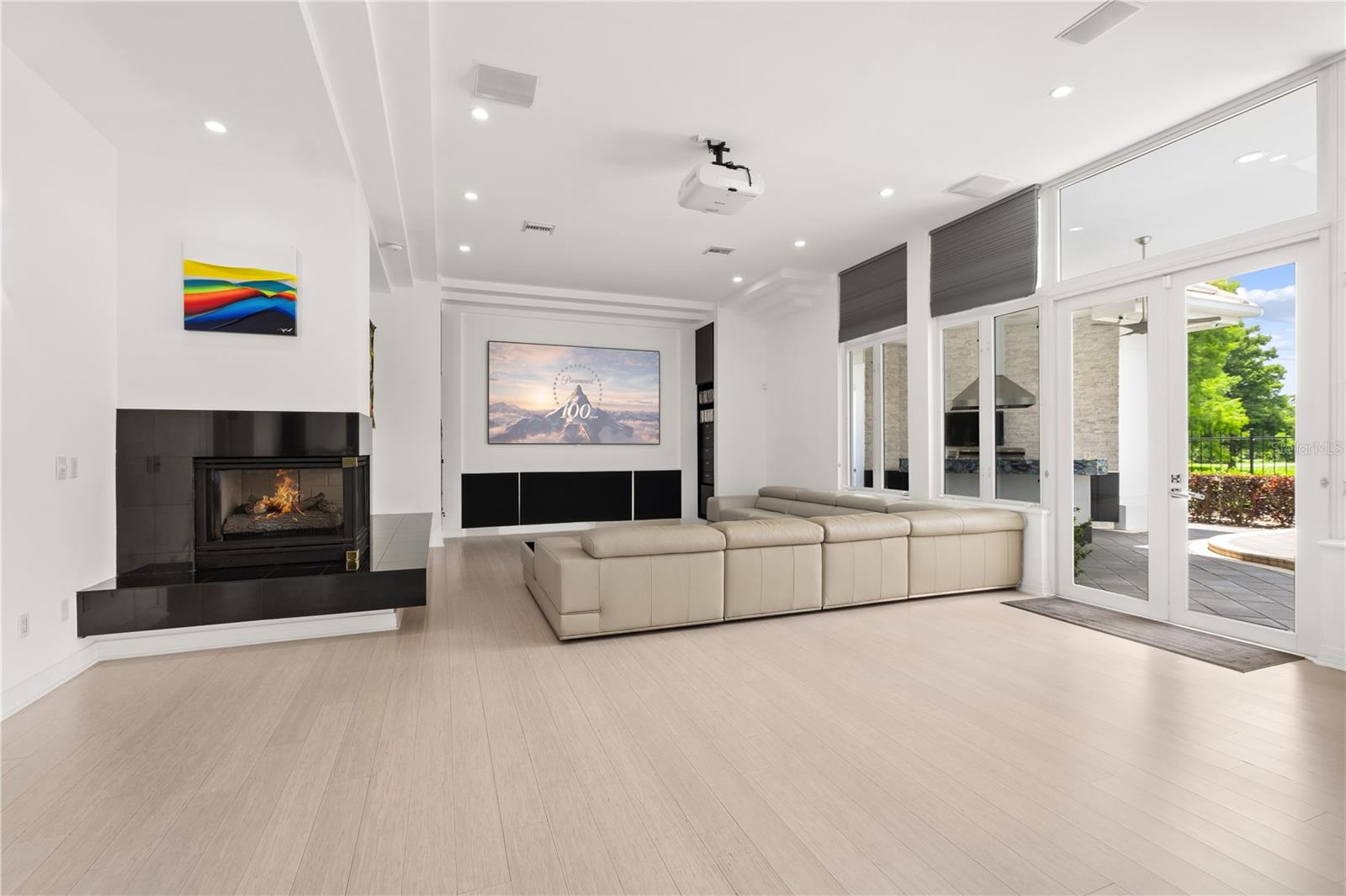 O6315245 Property Photo