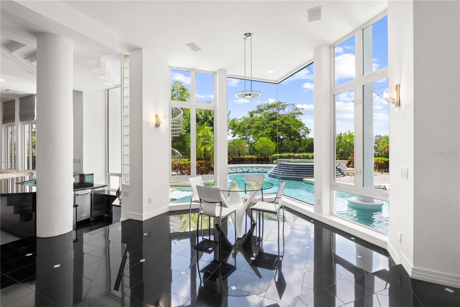 O6315245 Property Photo