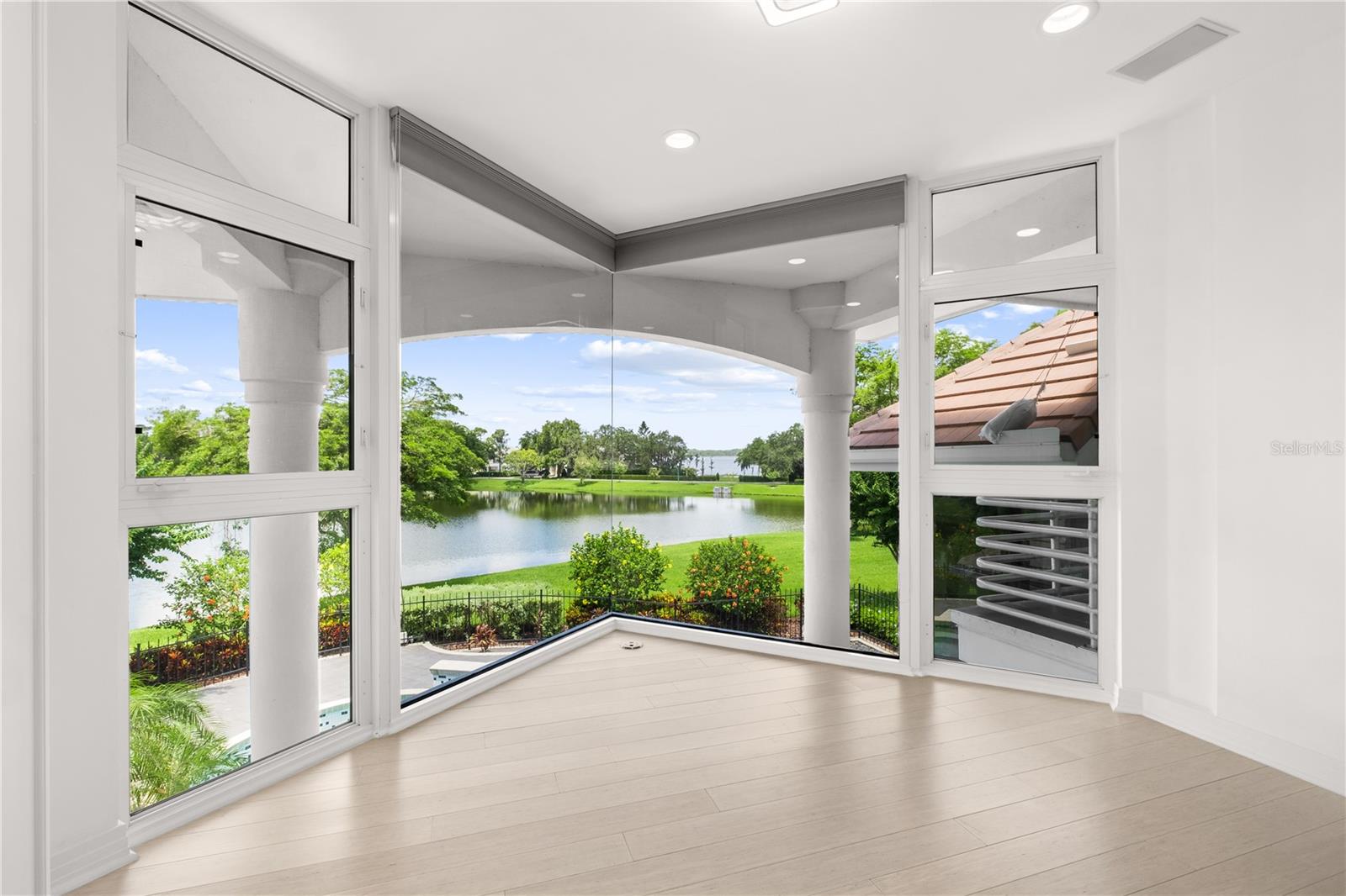 O6315245 Property Photo