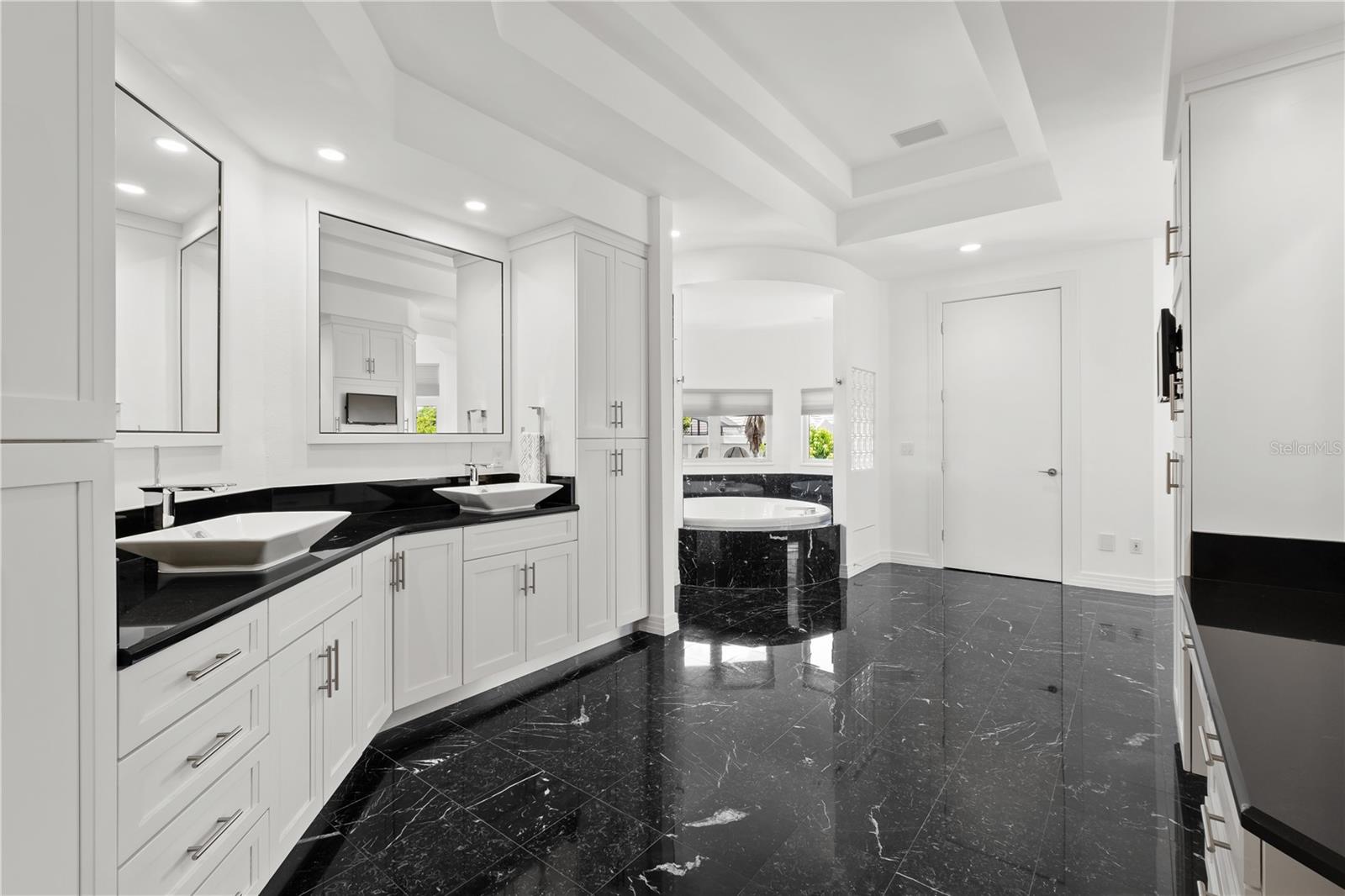 O6315245 Property Photo