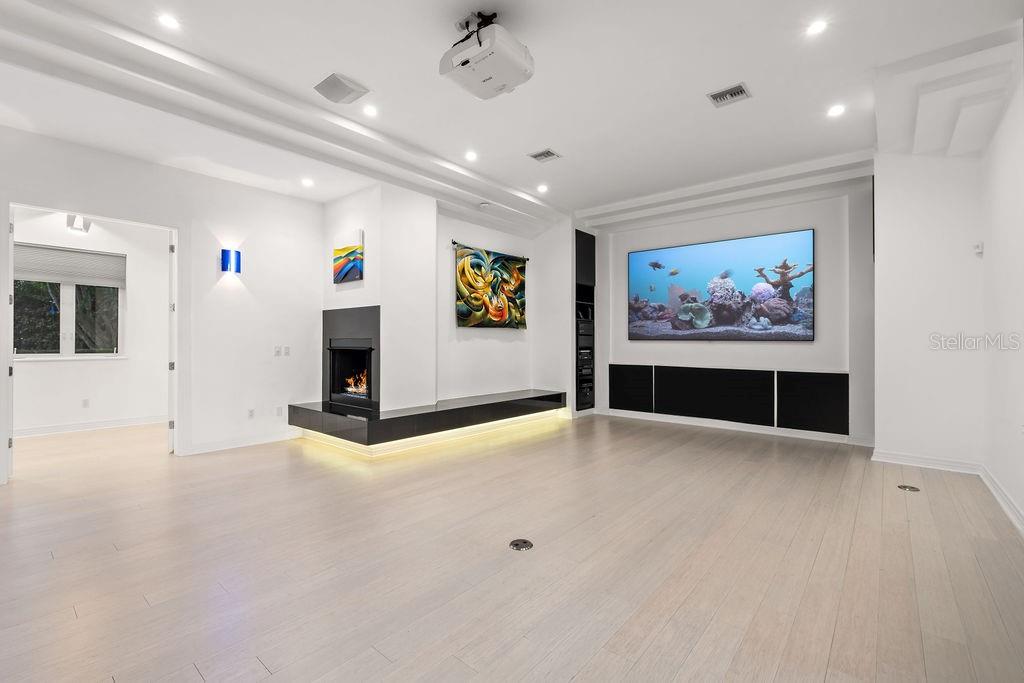 O6315245 Property Photo