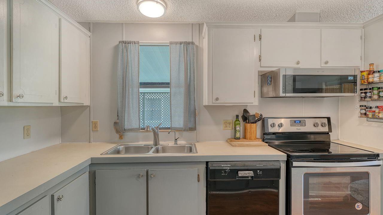 763 LAKESIDE DR, NORTH PORT, FL, 34287