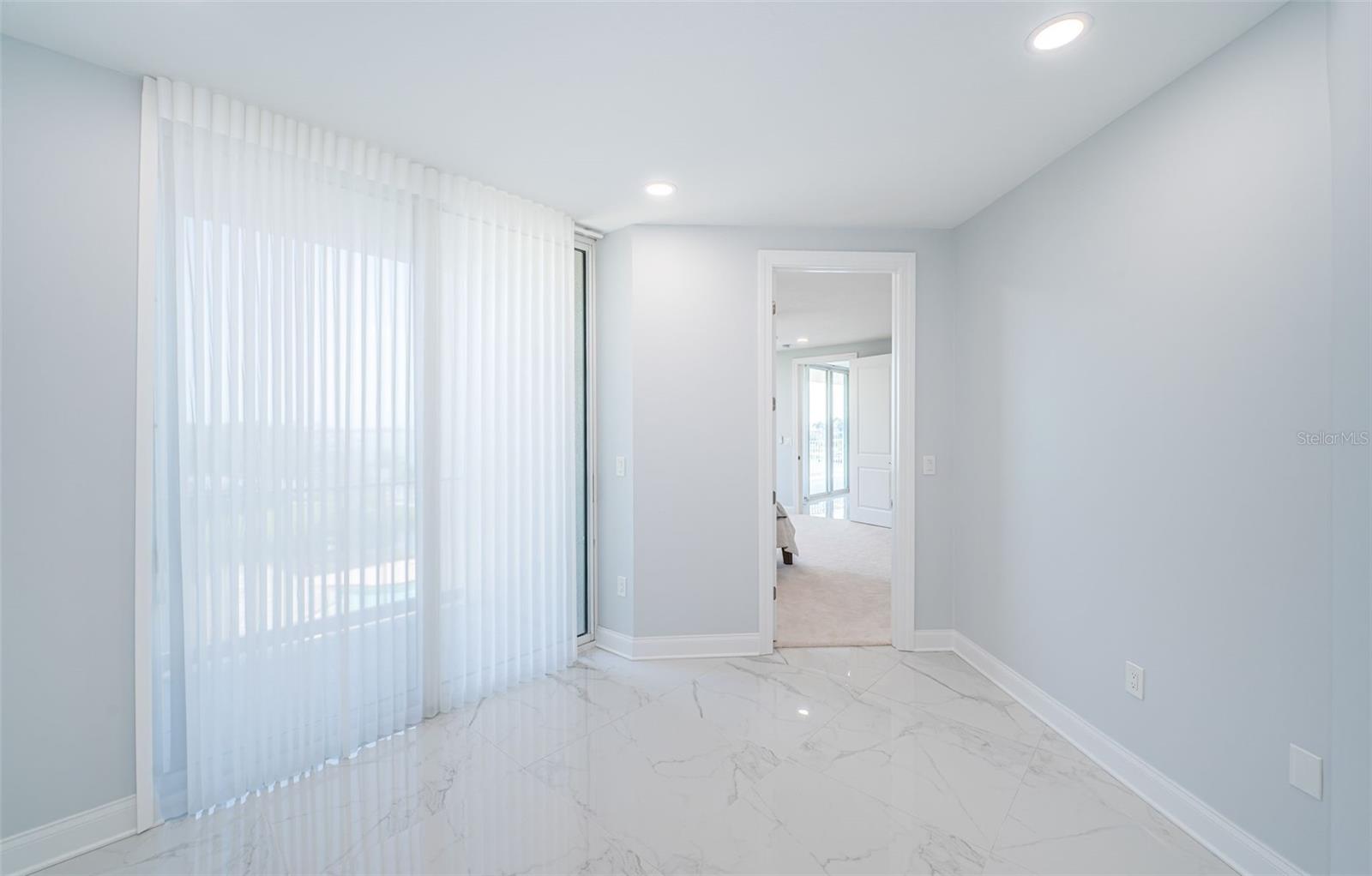 1 SEASIDE LN #302, BELLEAIR, FL, 33756