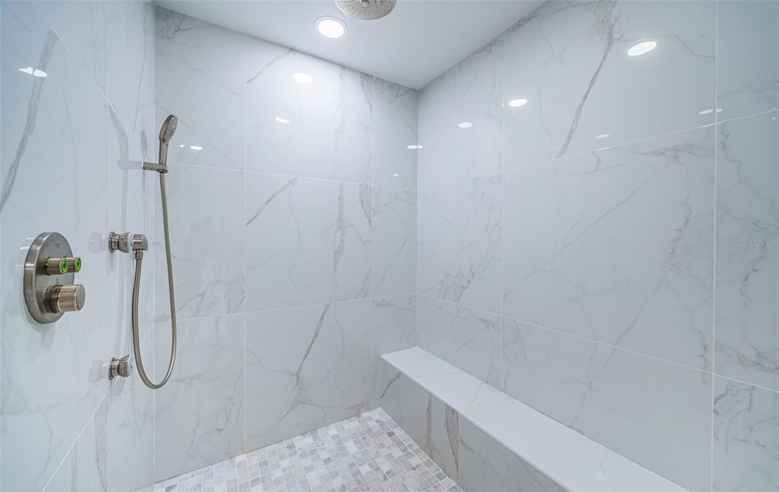 1 SEASIDE LN #302, BELLEAIR, FL, 33756