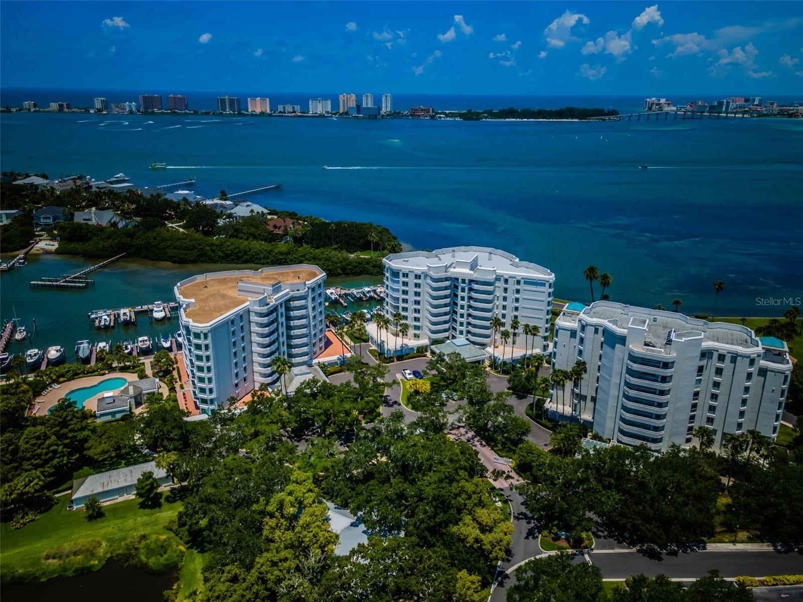 1 SEASIDE LN #302, BELLEAIR, FL, 33756