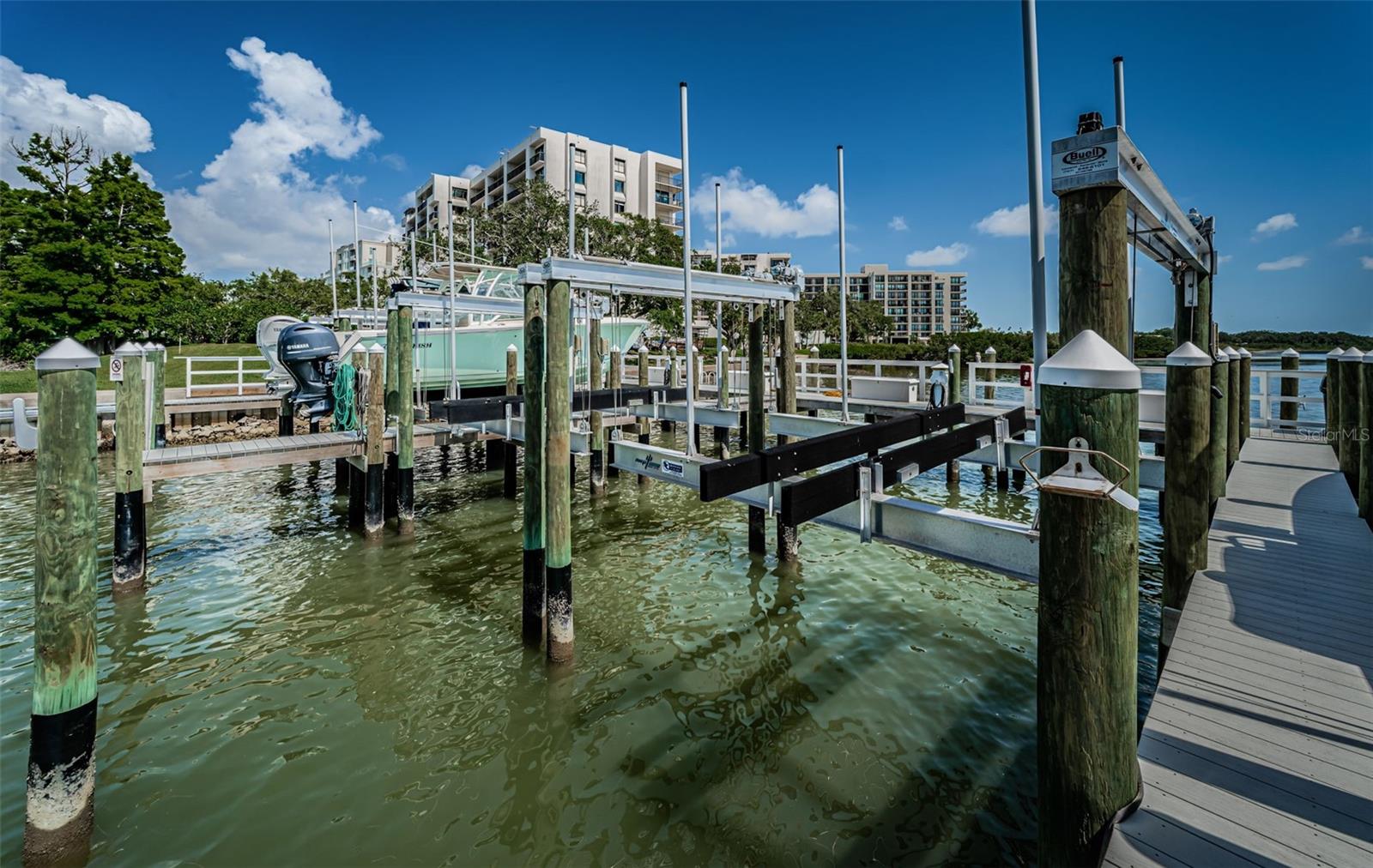 1 SEASIDE LN #302, BELLEAIR, FL, 33756