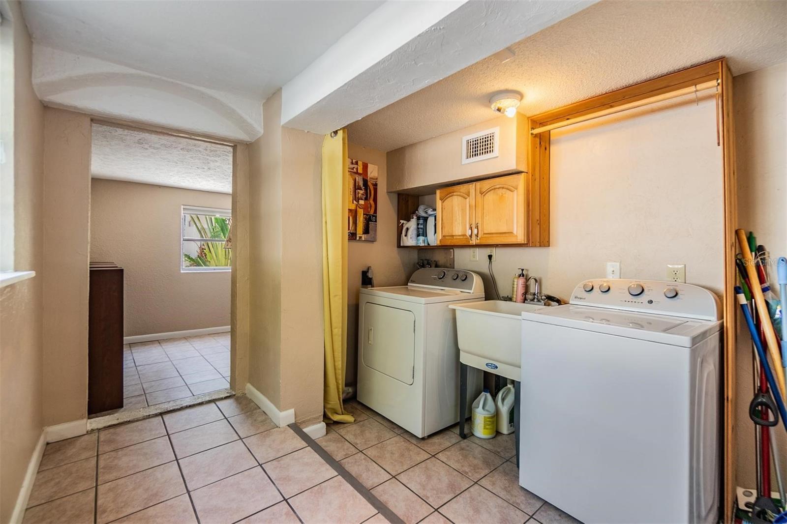 3320 JACKSON ST N, ST PETERSBURG, FL, 33704