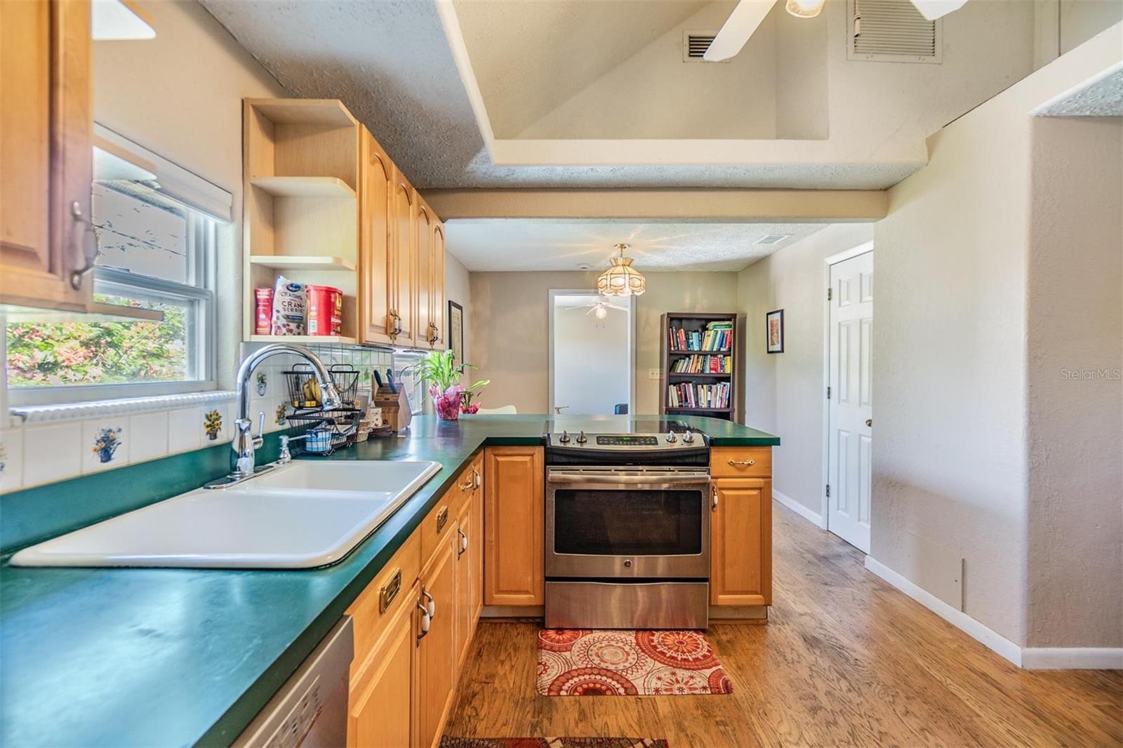 3320 JACKSON ST N, ST PETERSBURG, FL, 33704