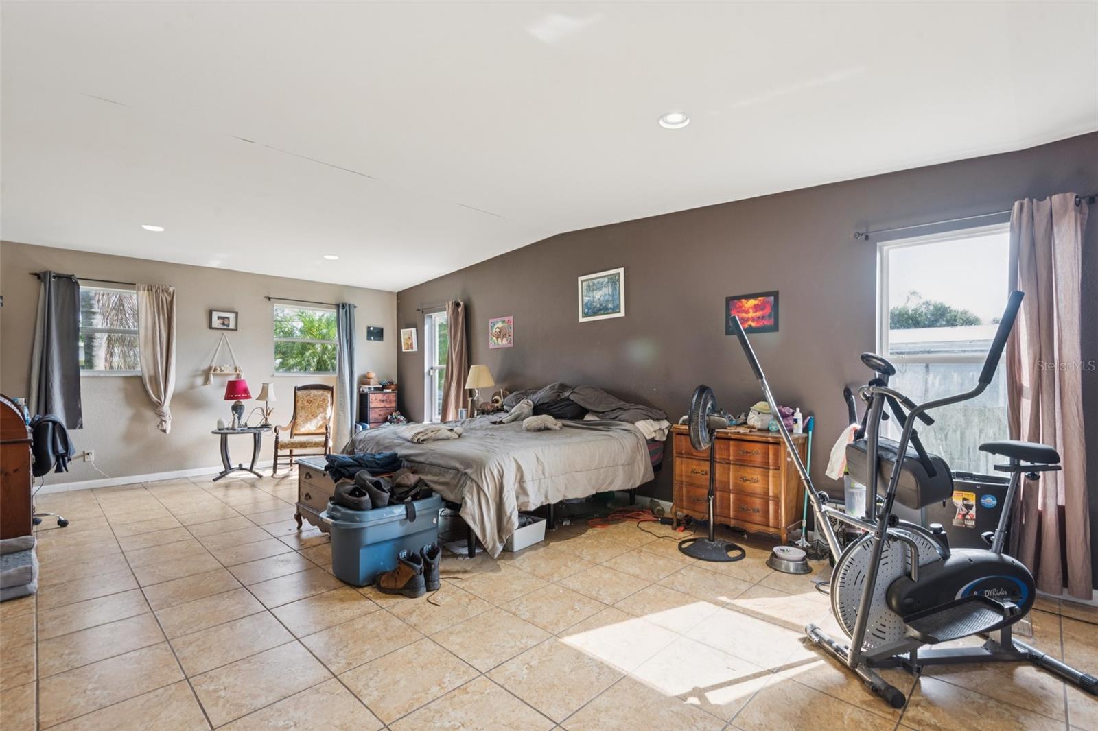 225 SHERWOOD LN, DAYTONA BEACH, FL, 32117