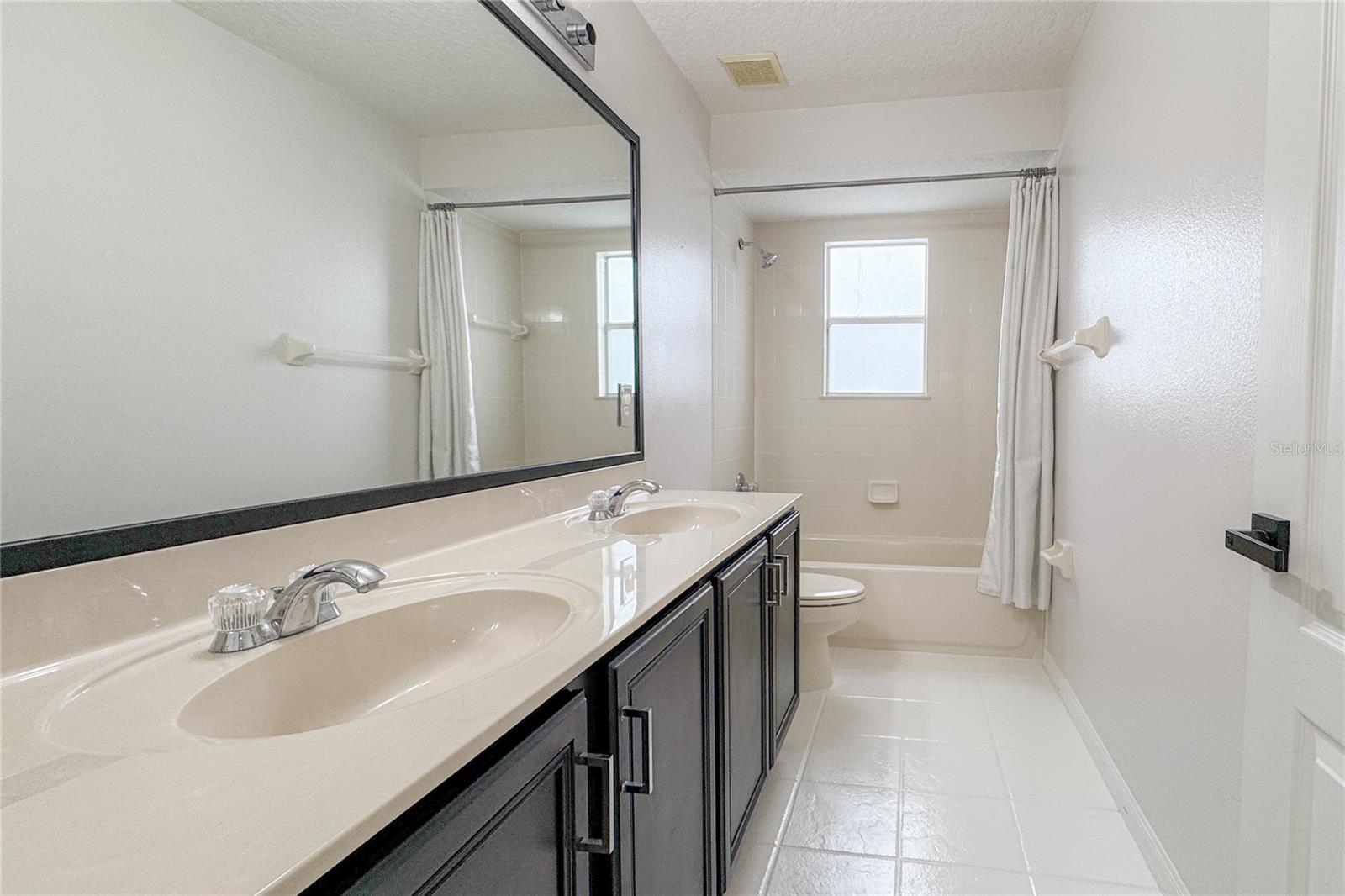 1833 OAK GROVE CHASE DR, ORLANDO, FL, 32820