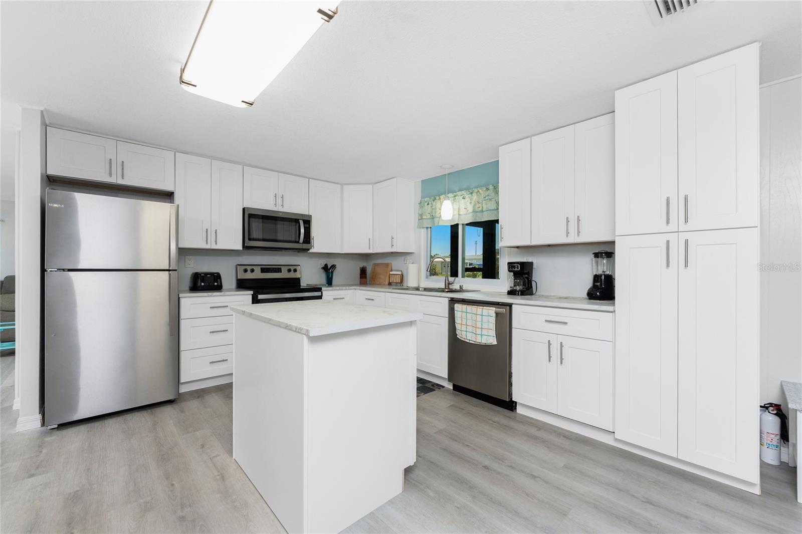 6293 SPARROW LN, ENGLEWOOD, FL, 34224