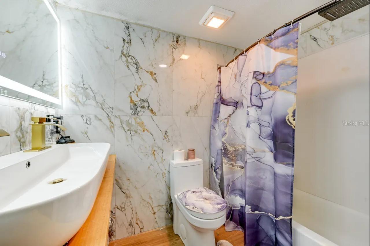 TB8393455 Property Photo