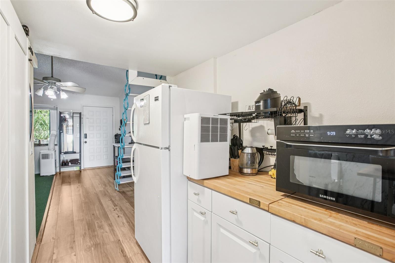 TB8393455 Property Photo