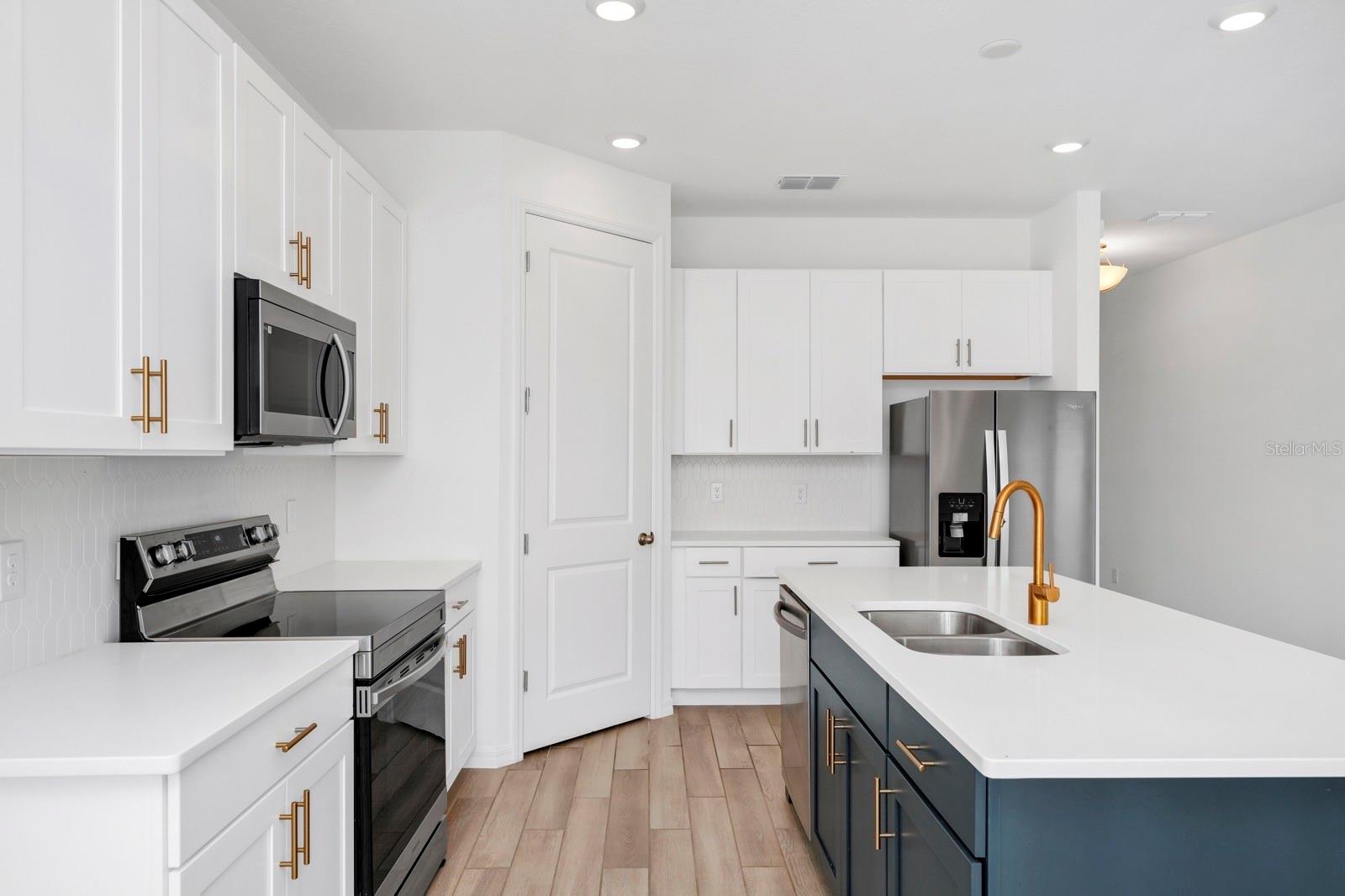 2222 DERWENT DR, DAVENPORT, FL, 33896