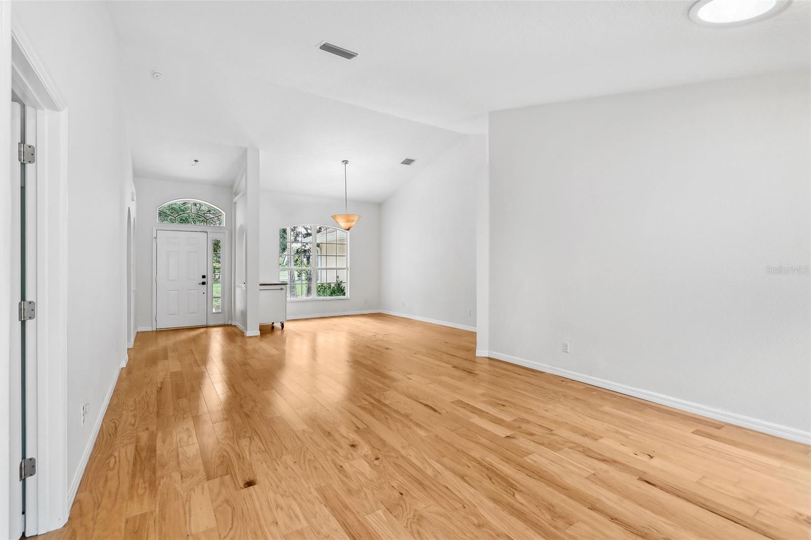 33943 E LAKE JOANNA DR, EUSTIS, FL, 32736