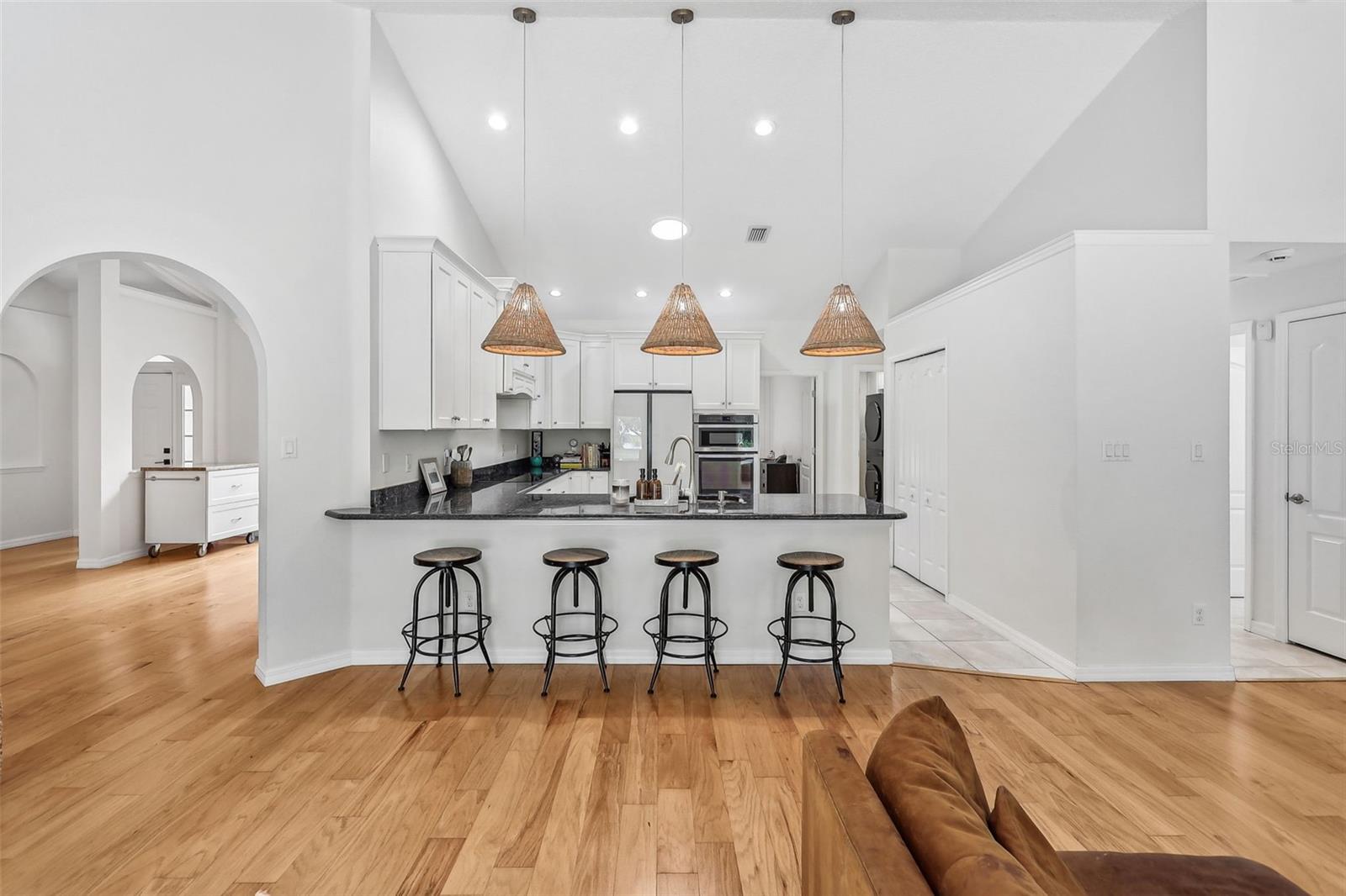 33943 E LAKE JOANNA DR, EUSTIS, FL, 32736