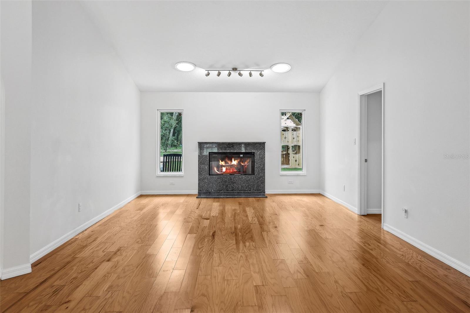 33943 E LAKE JOANNA DR, EUSTIS, FL, 32736