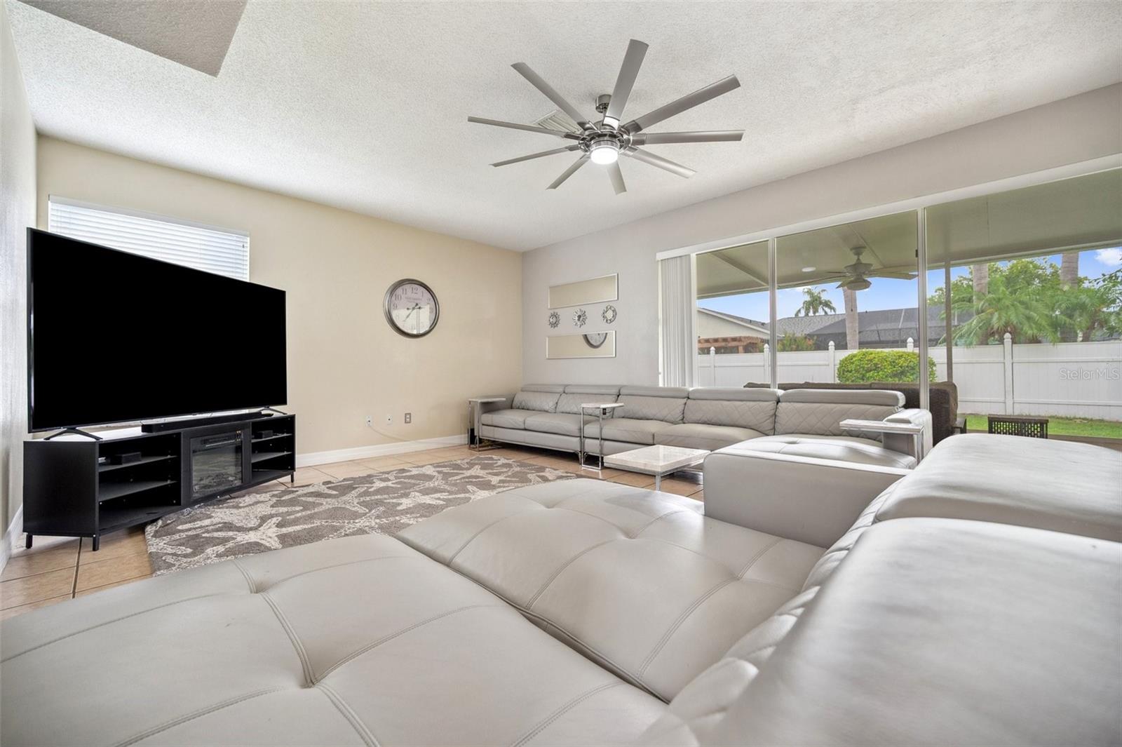 27133 SEA BREEZE WAY, WESLEY CHAPEL, FL, 33544