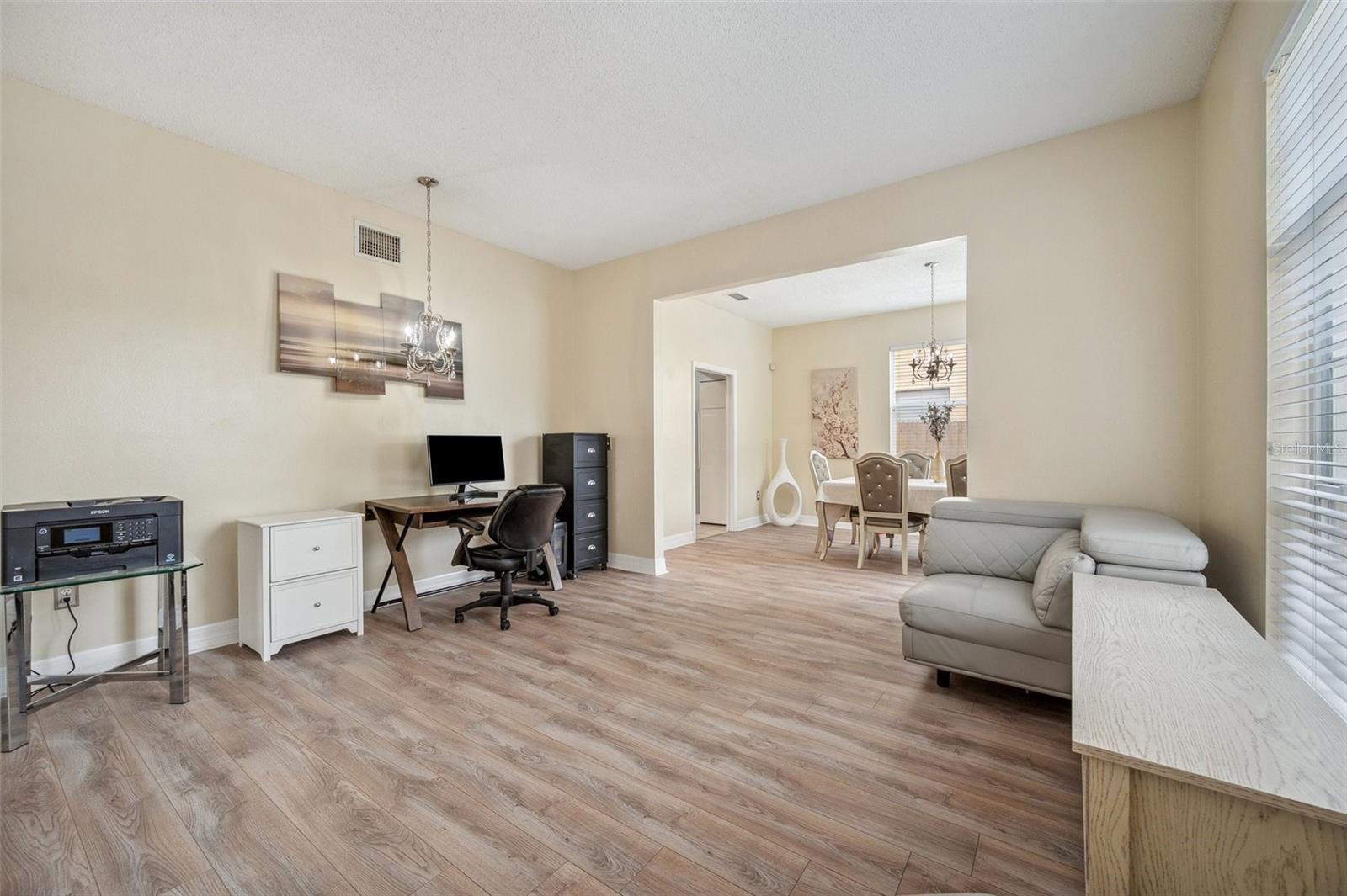 27133 SEA BREEZE WAY, WESLEY CHAPEL, FL, 33544