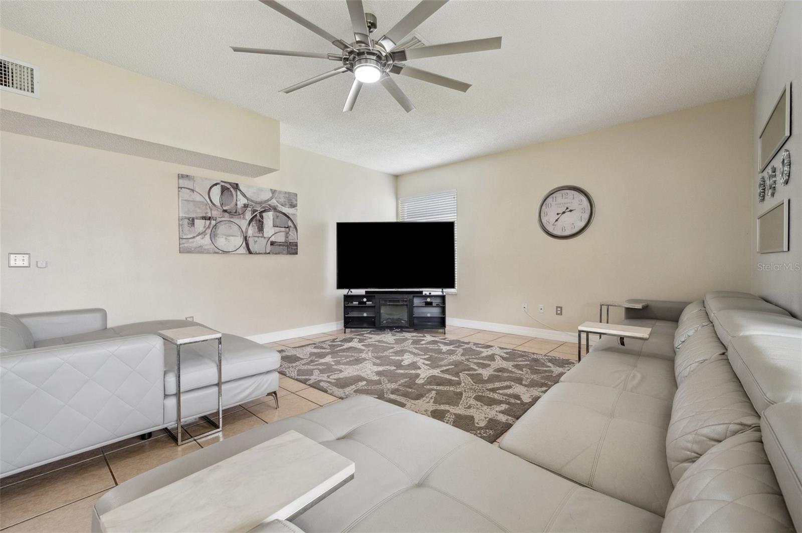 27133 SEA BREEZE WAY, WESLEY CHAPEL, FL, 33544