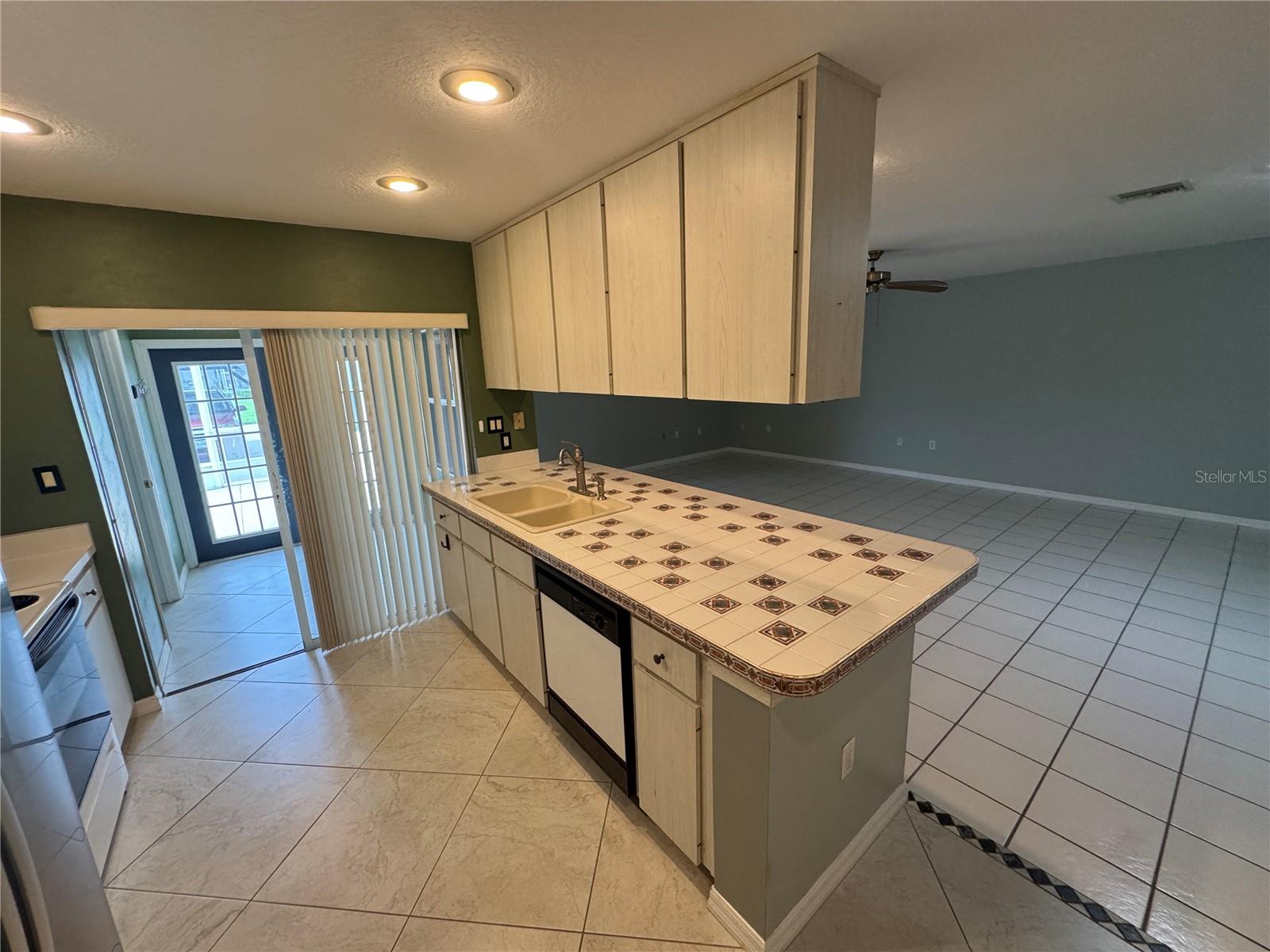 1107 HAZELNUT DR, LEESBURG, FL, 34748