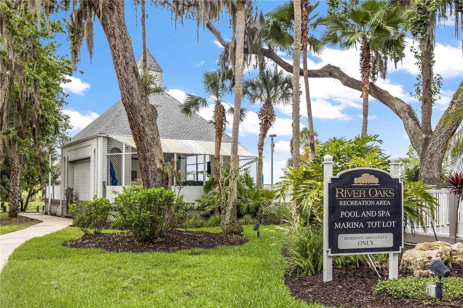 275 BAYOU CIR, DEBARY, FL, 32713