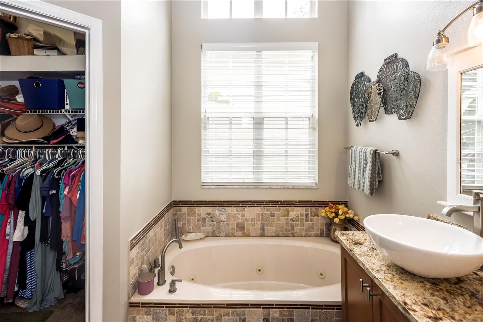 275 BAYOU CIR, DEBARY, FL, 32713