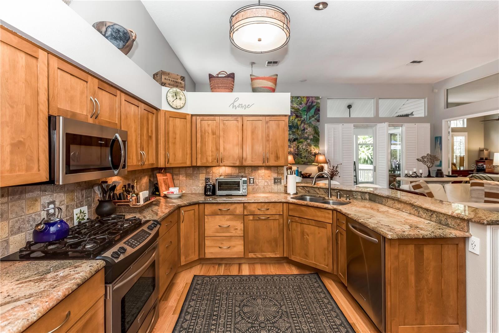 275 BAYOU CIR, DEBARY, FL, 32713