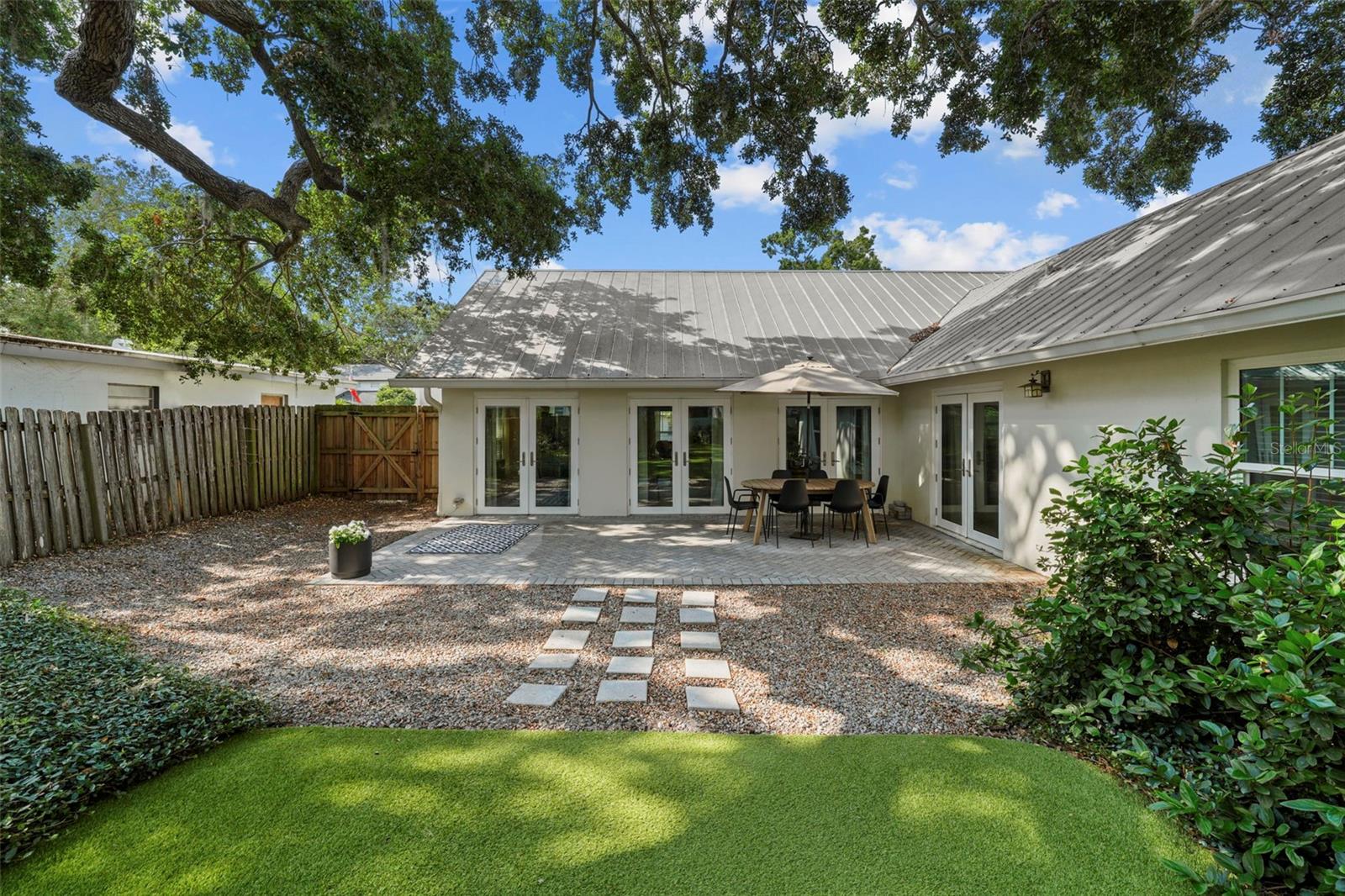 3315 W HAWTHORNE RD, TAMPA, FL, 33611