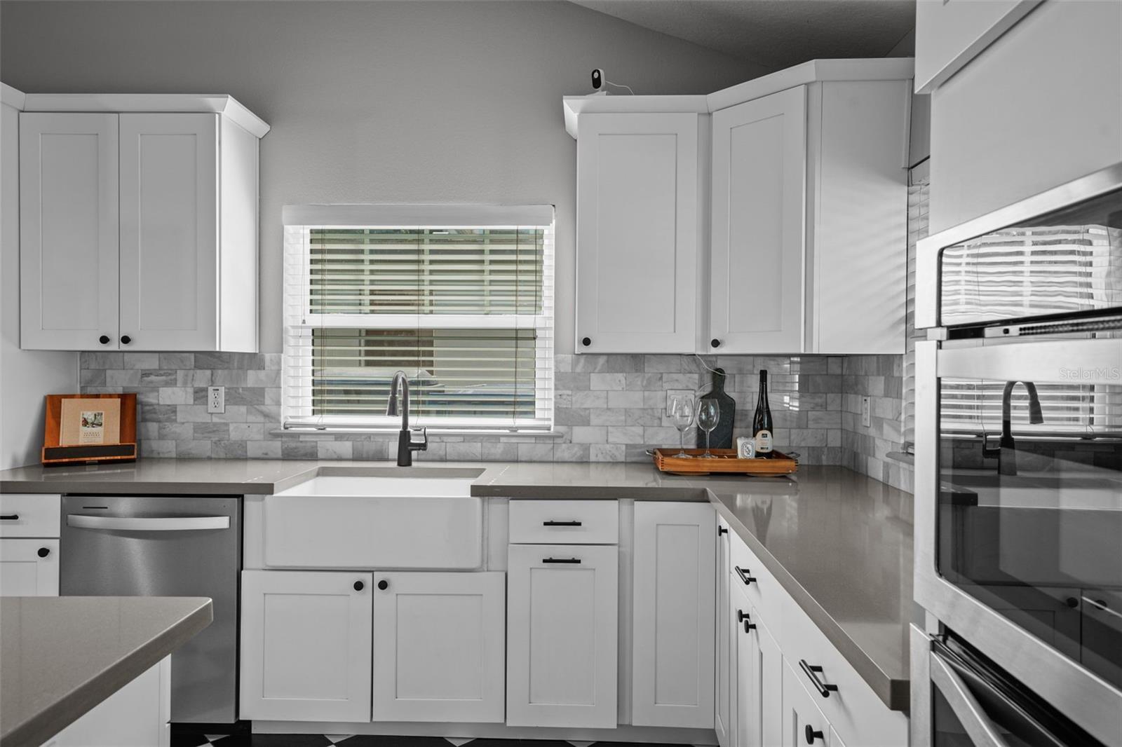 3315 W HAWTHORNE RD, TAMPA, FL, 33611