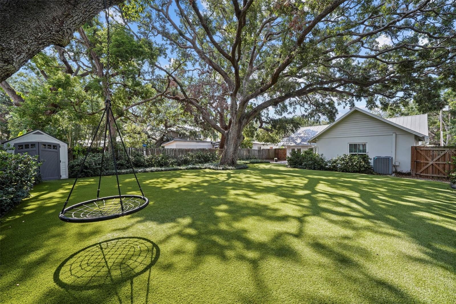 3315 W HAWTHORNE RD, TAMPA, FL, 33611