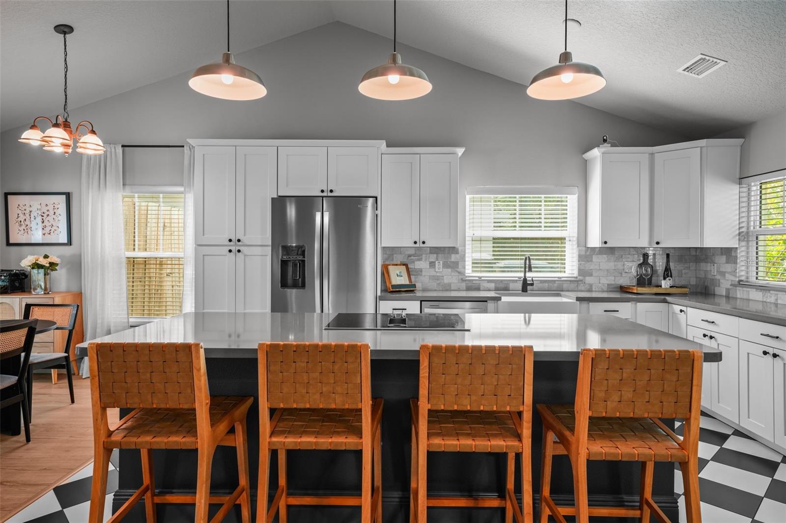 3315 W HAWTHORNE RD, TAMPA, FL, 33611