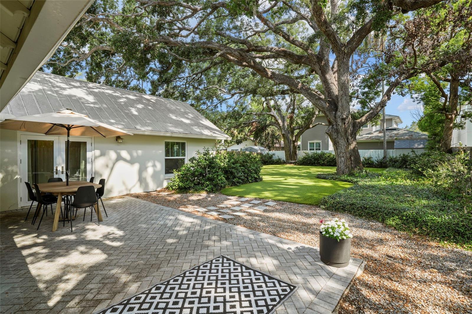 3315 W HAWTHORNE RD, TAMPA, FL, 33611