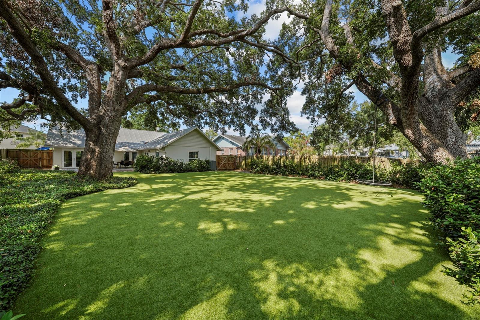 3315 W HAWTHORNE RD, TAMPA, FL, 33611