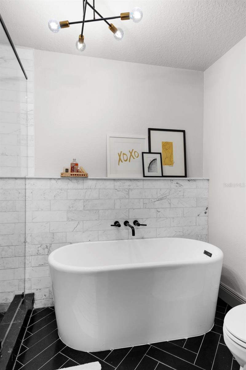 3315 W HAWTHORNE RD, TAMPA, FL, 33611